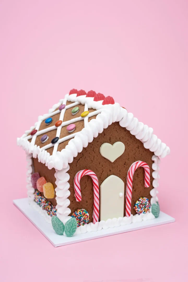 Gingerbread House Large (Pick Up Only)